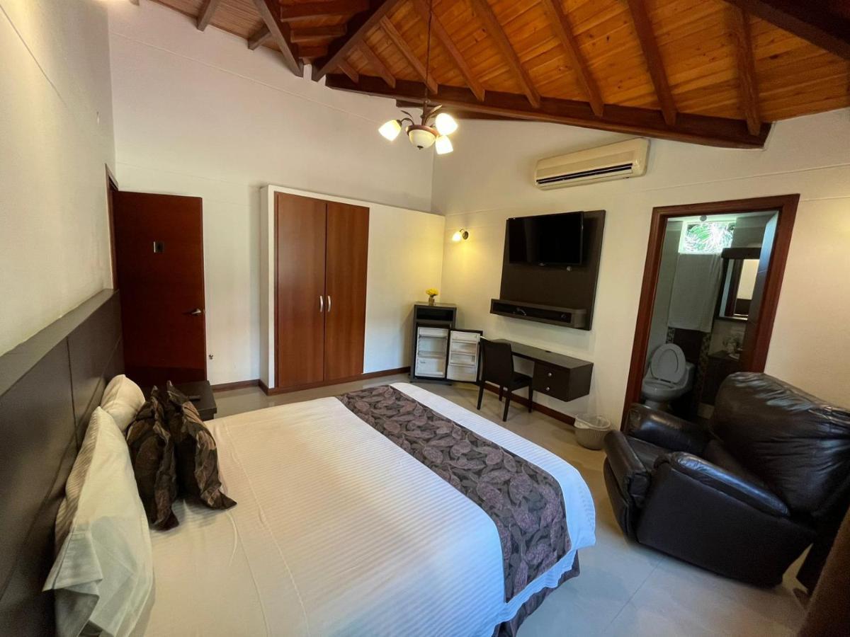 Serenity Suites Casa Boutique Букараманга Екстериор снимка