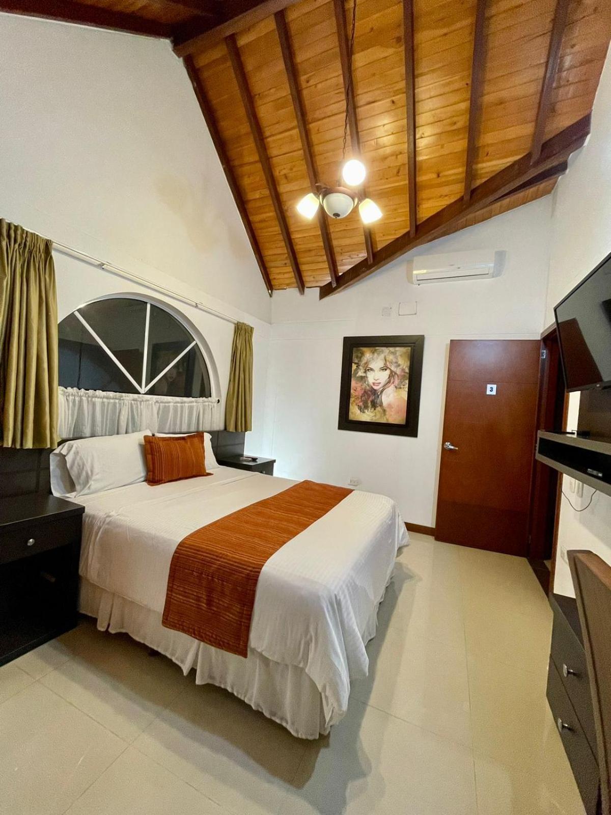 Serenity Suites Casa Boutique Букараманга Екстериор снимка