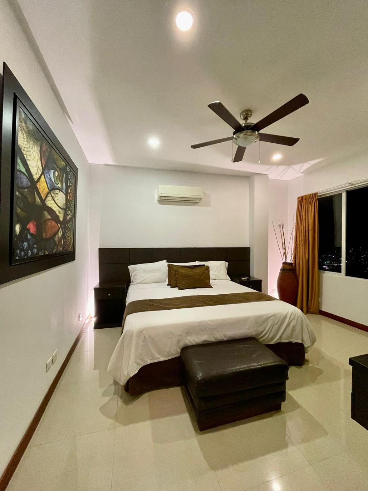 Serenity Suites Casa Boutique Букараманга Екстериор снимка