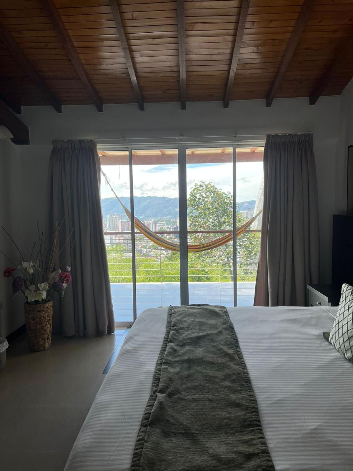 Serenity Suites Casa Boutique Букараманга Екстериор снимка