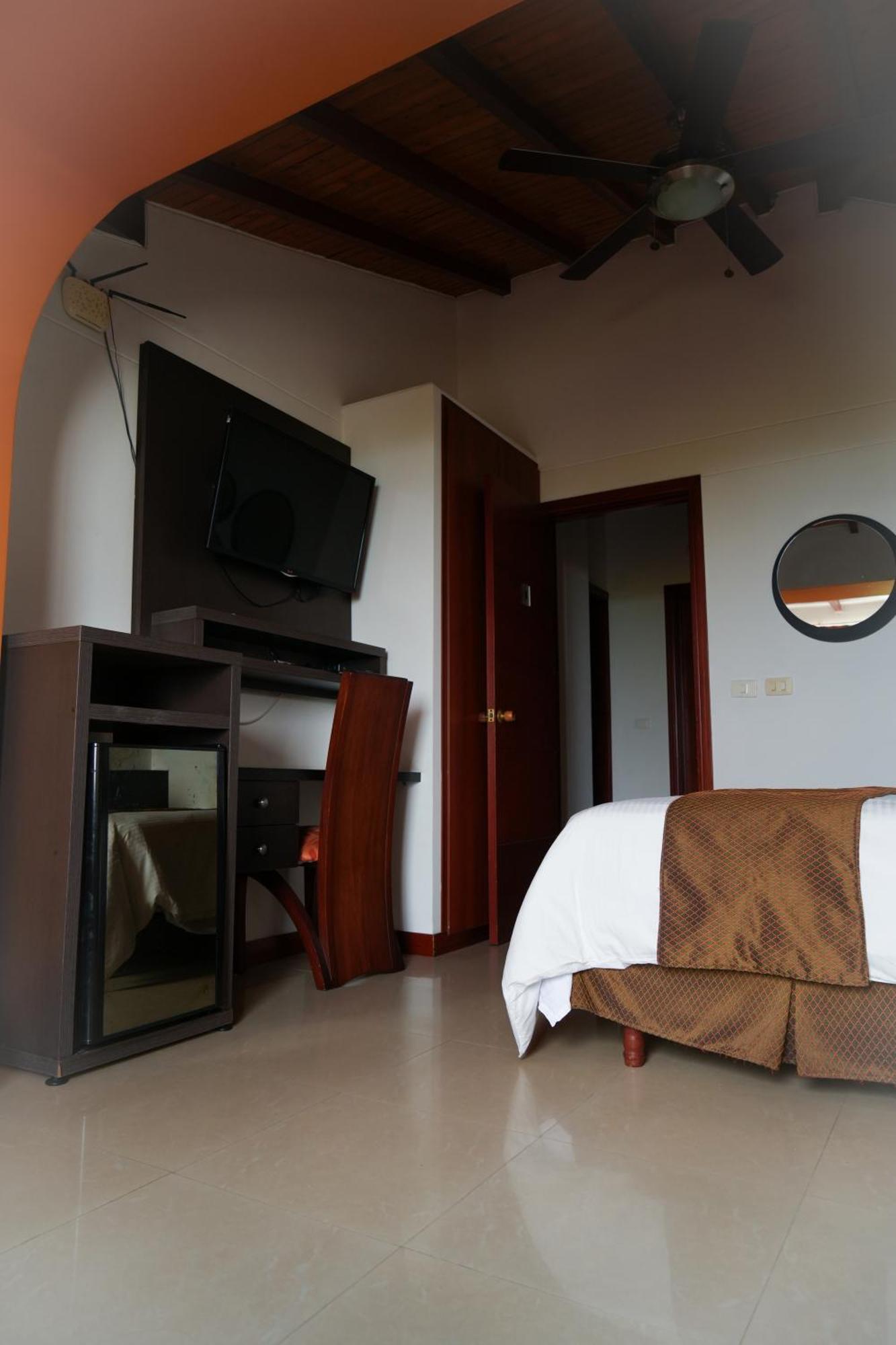 Serenity Suites Casa Boutique Букараманга Екстериор снимка