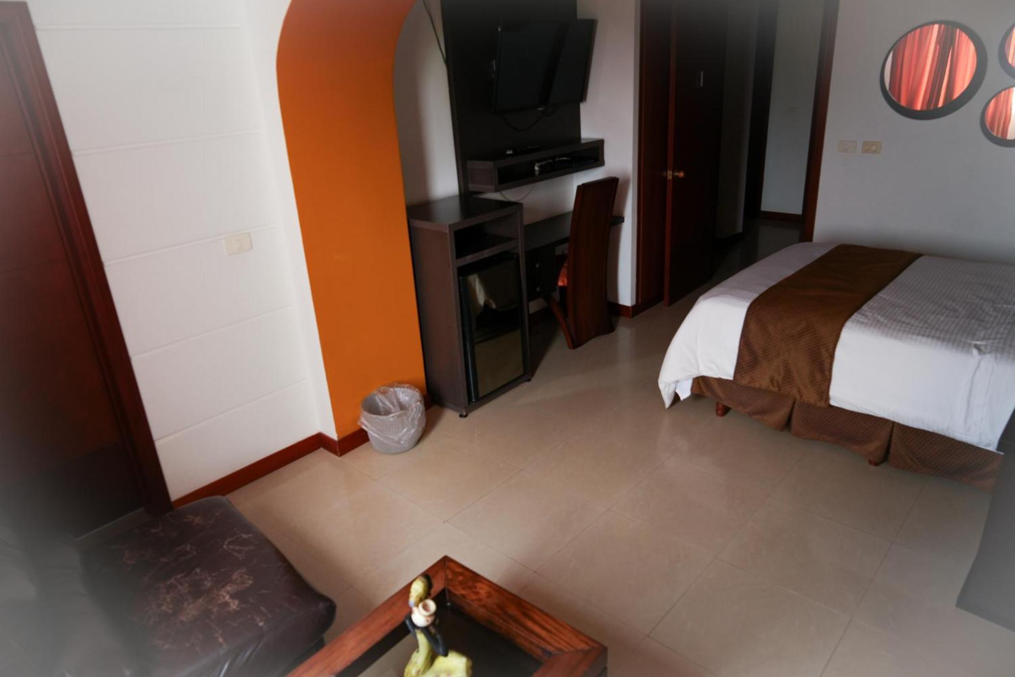 Serenity Suites Casa Boutique Букараманга Екстериор снимка
