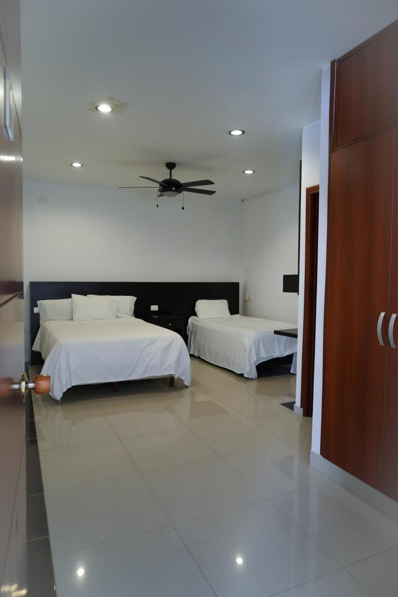 Serenity Suites Casa Boutique Букараманга Екстериор снимка